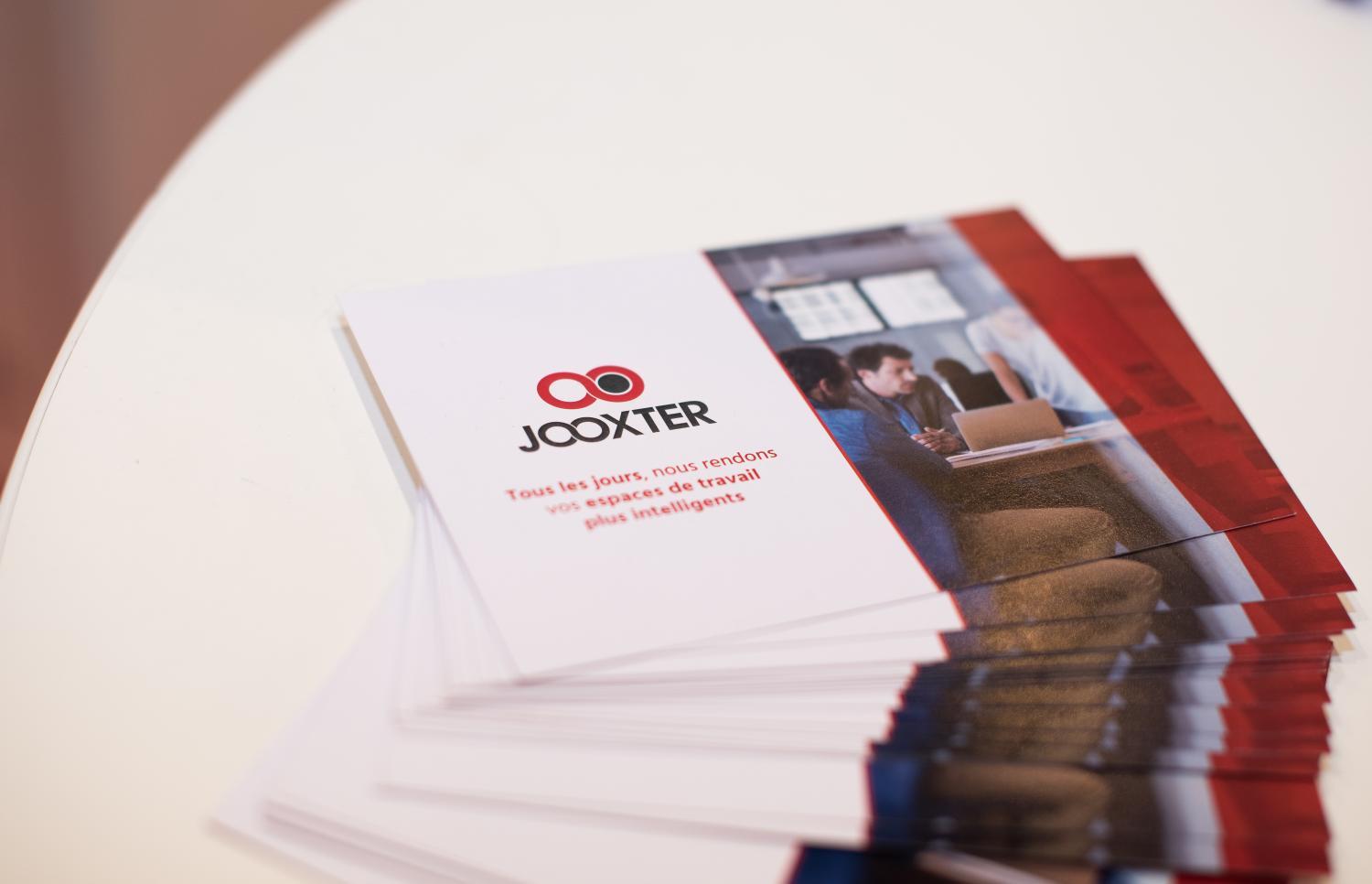 Jooxter est leader dans l'analyse de l'occupation, et permet de réduire les coûts liés aux espaces de travail. Jooxter est leader dans l'analyse de l'occupation, et permet de réduire les coûts liés aux espaces de travail.